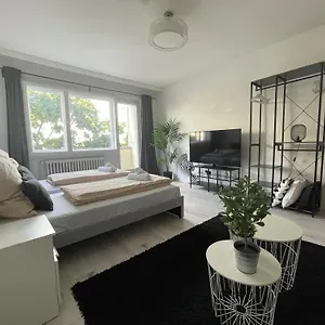 https://apt-sonne-beton.find-berlin-hotels.com